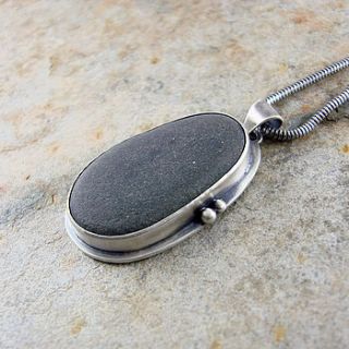 handmade one of a kind pebble pendant by camali design