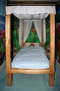 handmade oak four poster bed by james harvey furniture
