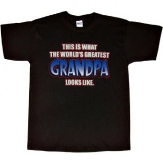 MENS T SHIRT  BLACK   SMALL   This Is What the Worlds Greatest Grandpa Looks Like   for Grandfather Fathers Day Clothing