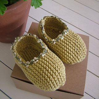 organic cotton baby slippers by a homespun home