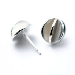 round pod stud earrings by alice robson jewellery