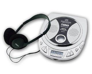 Naxa NX 371 SLIM PROGRAMMABLE /CD PLAYER WITH AM/FM RADIO (Silver and Black)  Personal Cd Players   Players & Accessories