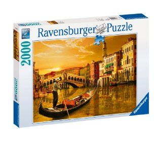 Ravensburger Gondolier In Venice   2000 Pieces Puzzle Toys & Games