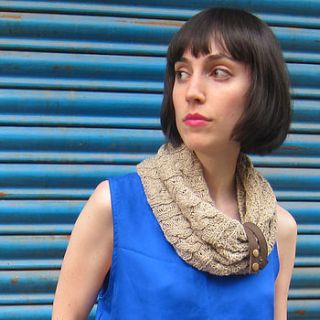 vela banana yarn knit neck scarf with leather by aura que