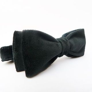 skinny velvet bow tie by moaning minnie