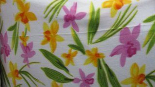Daffodils & Wild Flowers Printed on White Fleece 58 Inch Fabric By the Yard (F.E.�)