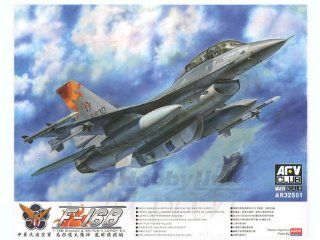 1/32 Taiwan Air Force F 16B ROCAF (japan import) Toys & Games