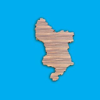 derbyshire county shaped chopping board by county choppers