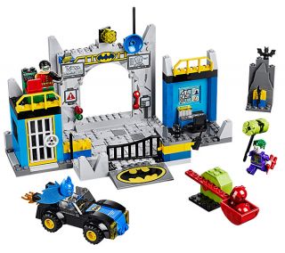 LEGO Juniors Batman Defend the Batcave