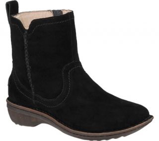 UGG Neevah Suede