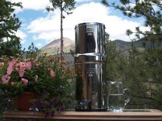 Berkey CRN8X2 BB Crown Water Purification System with 2 Black Elements   Kitchen Countertop Water Filters  
