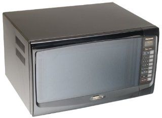 Panasonic NN S962BF 2.2 Cubic Foot 1300 Watt Microwave, Black Kitchen & Dining