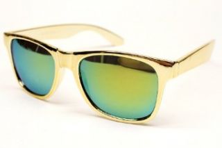 Chrome (Plastic) Metallic Vintage Wayfarer Retro Sunglasses W44 (gold, mirrored) Clothing