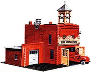 N KIT Firehouse/Fire Engine Toys & Games