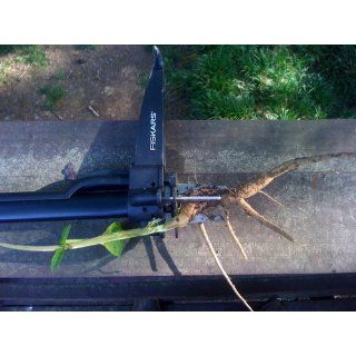 Fiskars Uproot Weed and Root Remover (7870)  Hand Weeders  Patio, Lawn & Garden