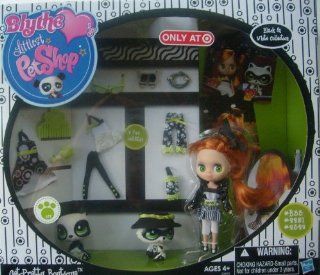 Littlest Pet Shop Blythes Black White Collection Exclusive Playset GetPretty Boutique Toys & Games