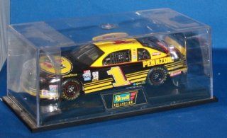Revell Collection 124 Scale Diecast Replica   Pennzoil Steve Park #1   1998 Chevrolet Monte Carlo Toys & Games