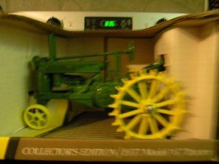 John Deere 1937 Model G Collector's Edition Toy Tractor Toys & Games