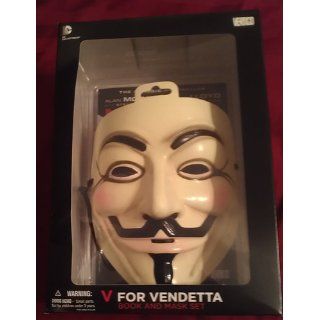 V for Vendetta Deluxe Collector Set, Book and Mask Set Alan Moore 9781401238582 Books