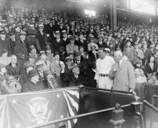 1933 April 12 photo President Roosevelt opening the ball game at Griffith Sta b1  