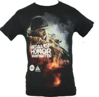 Medal of Honor Warfighter Mens T Shirt   Box Art Warrior Image Novelty T Shirt Clothing