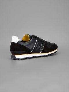 Fendi Low Top Sneaker