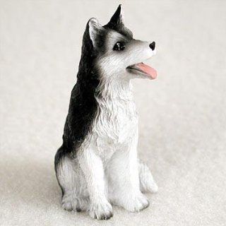 Husky, Black/White, Brown Eyes Tiny Ones Dog Figurines (2 1/2in)   Collectible Figurines