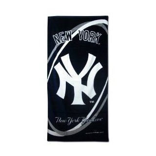 New York Yankees Towel   Yankees Beach / Bath Towel 30in x 60in  