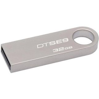 Kingston Digital DataTraveler SE9 32GB USB 2.0 Flash Drive