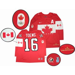 Team Canada 2014 Autographed Jonathan Toews Red Jersey   17453508