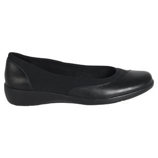 Cobbie Cuddlers   Womens Eleanor Stretch and Leather Flat Wide Width
