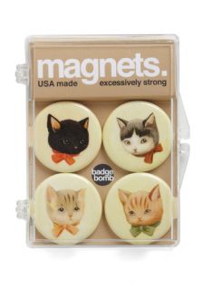 Stick with Me, Kitten Magnet Set  Mod Retro Vintage Toys