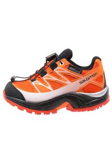 Salomon WINGS CSWP    Trail running shoes   tomato red/black/white